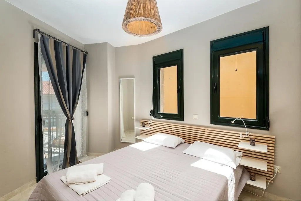 Toroni Blue Apartment